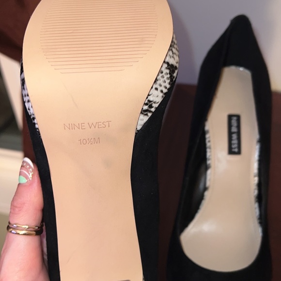 NWOB Nine West Platform Pumps, Size 10.5 - Picture 6 of 8